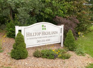 W211N11766 Hilltop Cir, Germantown, WI 53022