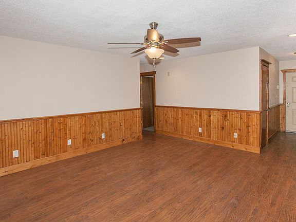 4th image of 13683 S Glen St E