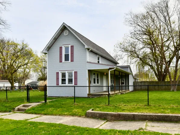 831 N 12th St, Elwood, IN 46036