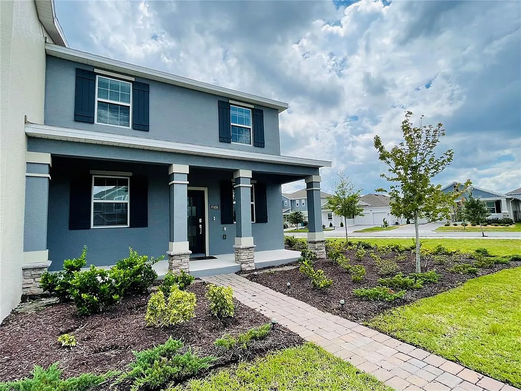 3 bed, 2.5 bath, 1717 sqft, $2,600 — Photo 2