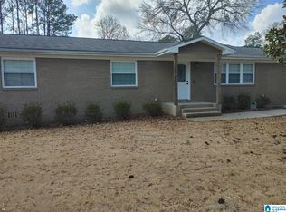 829 Magnolia Dr, Sylacauga, AL 35150