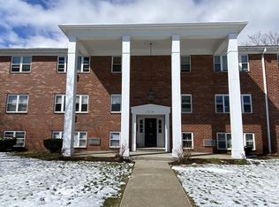 181 Regency Park Dr #181, Agawam, MA 01001