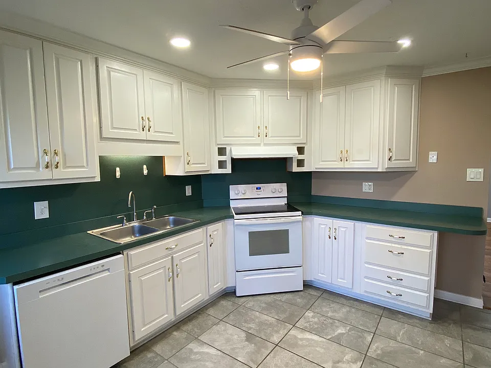 8107 Edsel Ln