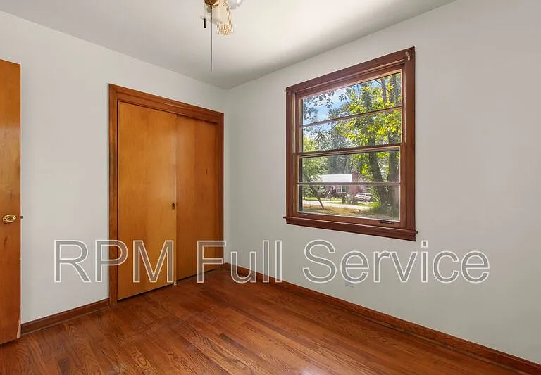 570 Carol Dr — Photo 22