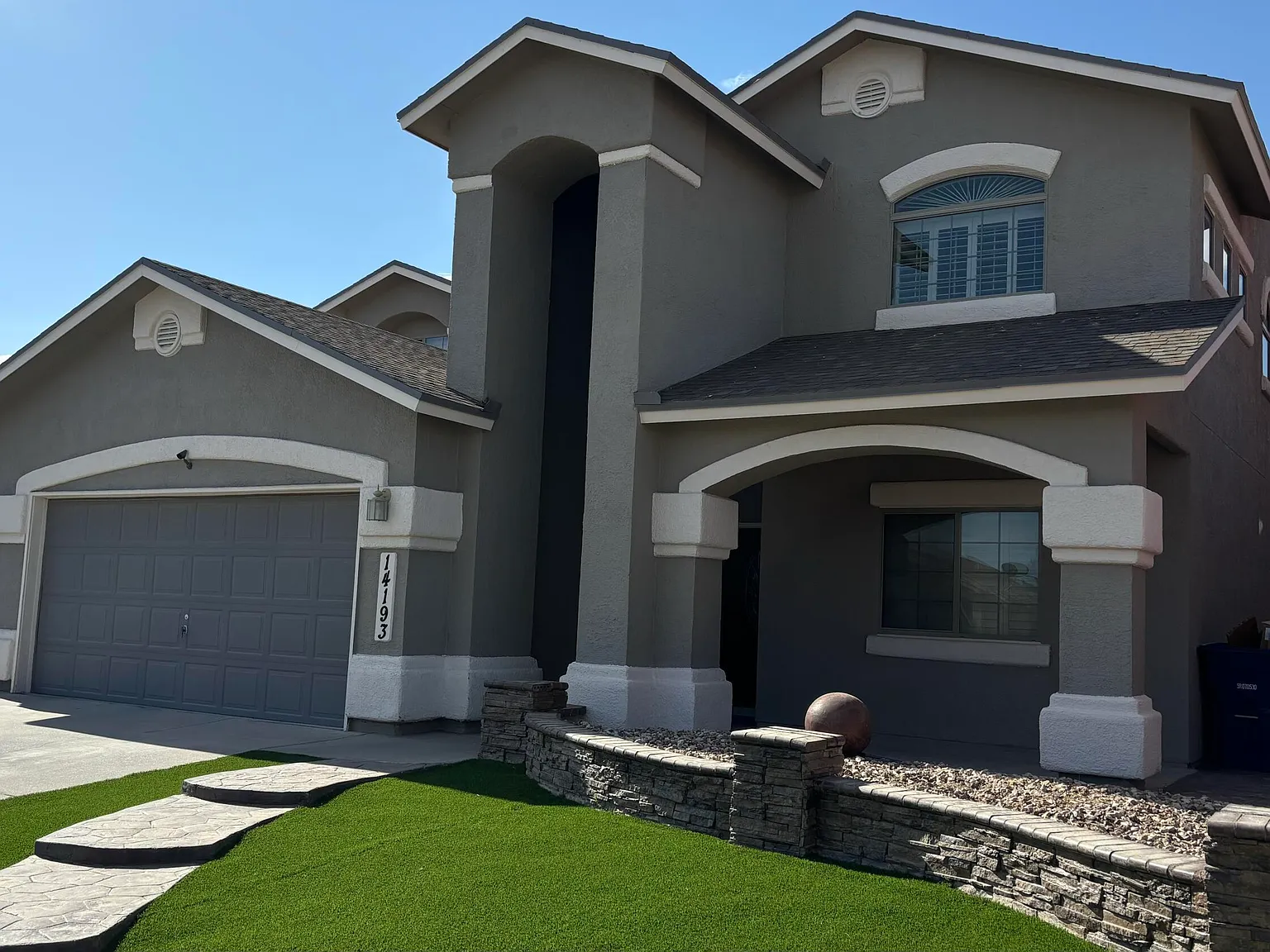 4 bed, 3.0 bath, 2549 sqft, $2,500 — Photo 2