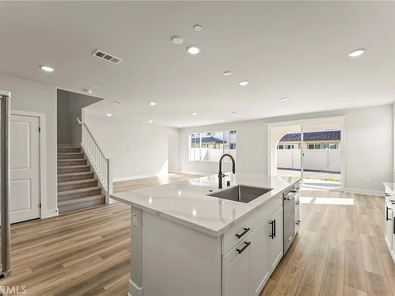 16717 Dara Ave — Photo 15