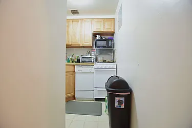 Rented by Street Realty Brokerage LLC