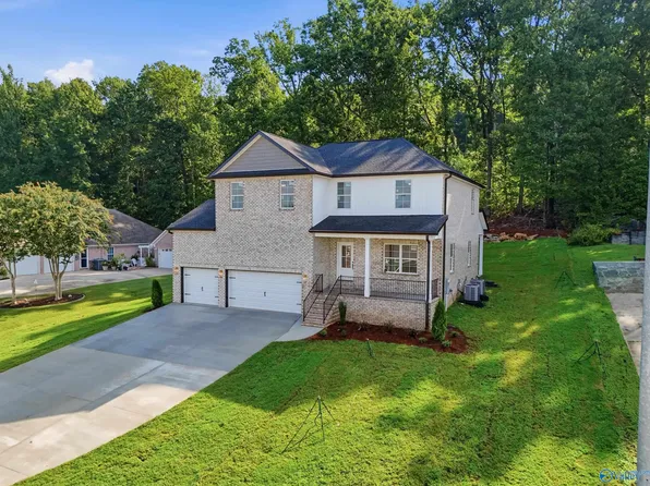 105 Amber Way, Decatur, AL 35603