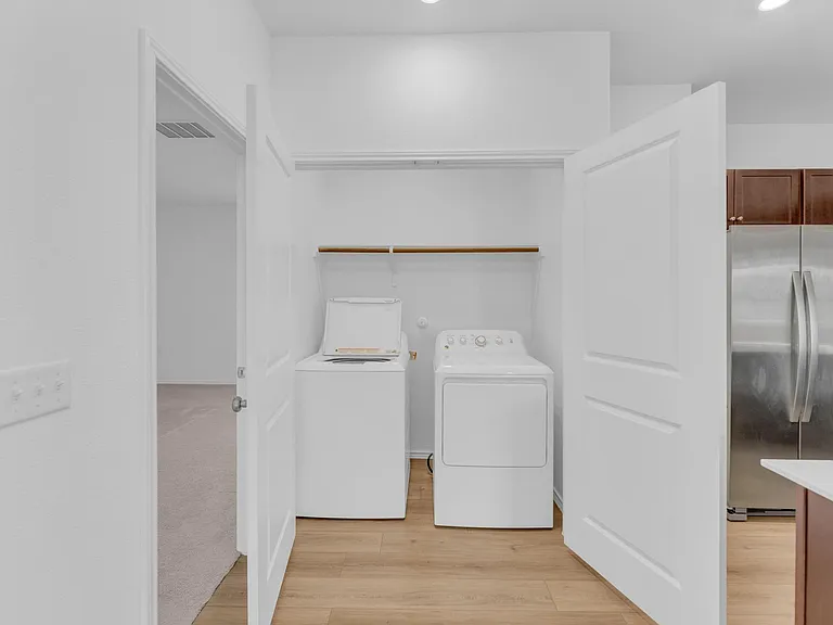 2812 Dezmond Diamond Ct — Photo 23