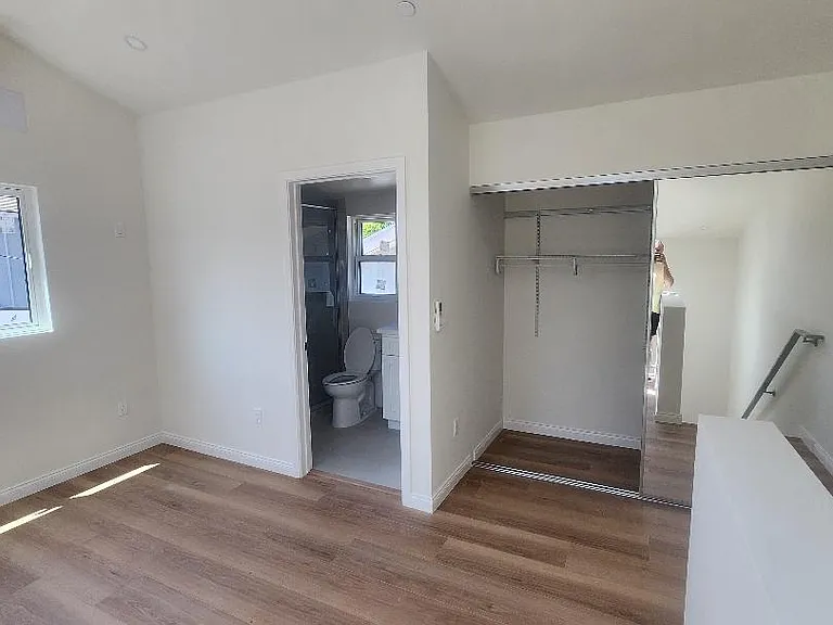 13351 W Otsego St — Photo 8