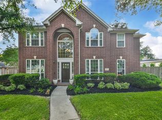 11807 Lakegrove Ct, Tomball, TX 77377