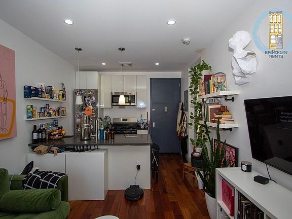 2nd image of 1886 Eastern Pkwy #2FF