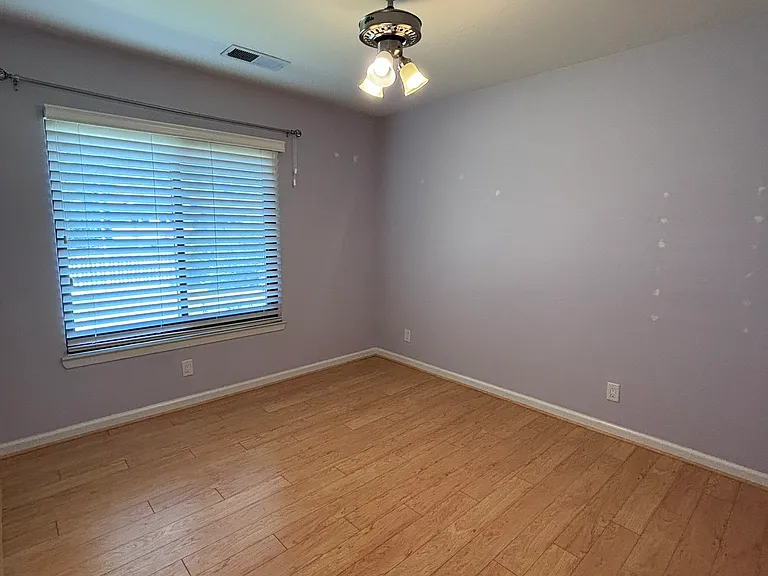 2348 Sawyer Ct — Photo 21