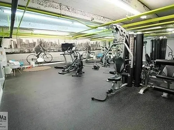 3660 Waldo Avenue image 13 of 14