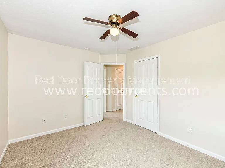 13340 Golden Gate Dr E — Photo 28