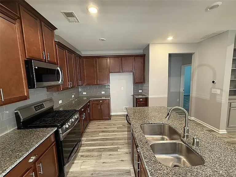 2460 Laurel Gate Ln — Photo 8