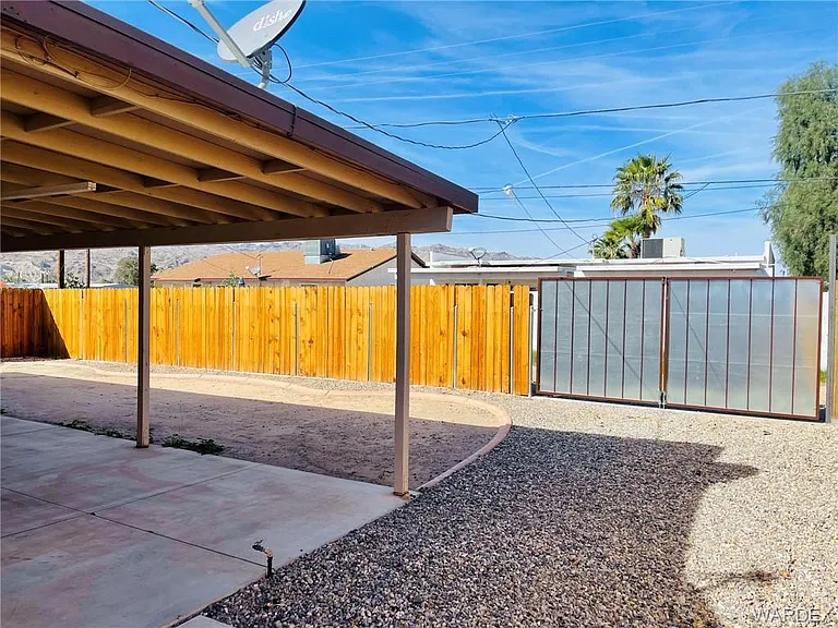 383 Swan Dr — Photo 10