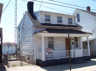 112 E John St, Martinsburg, WV 25401