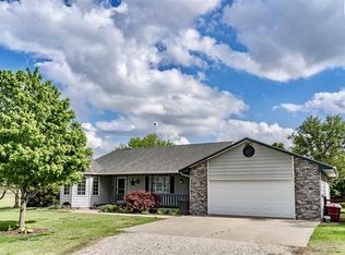 1151 Moccasin Rd, McPherson, KS 67460
