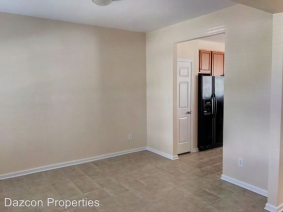 3rd image of 117 Beverly Chase Ln
