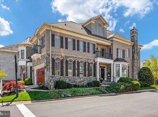 18345 Fairway Oaks Sq, Leesburg, VA 20176