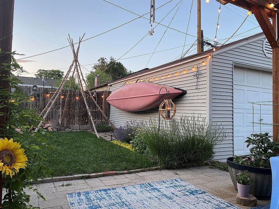 2nd image of 209 E Ramona Ave