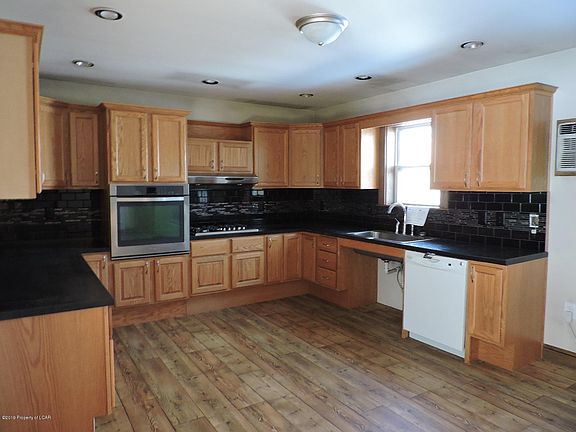 2nd image of 1285 Woodhaven Dr