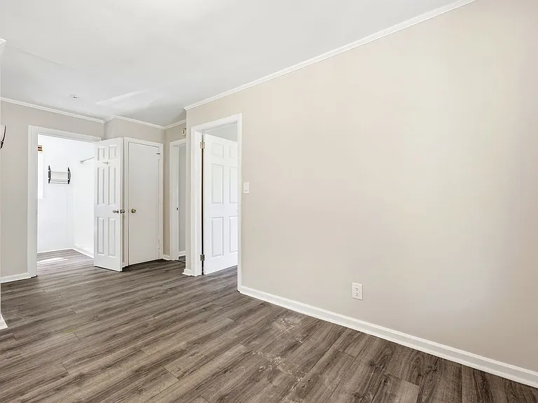 608 N 16th St — Photo 37