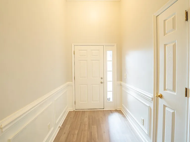 123 W Tisbury Ln — Photo 5