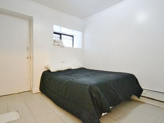 5th image of 157 W 106th St #Bb