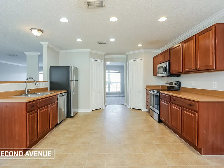 9321 Caracara Dr — Photo 2