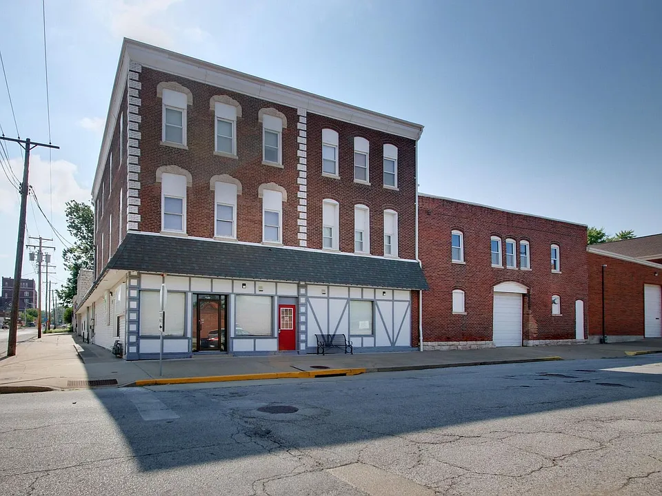 301-303 S. 7th