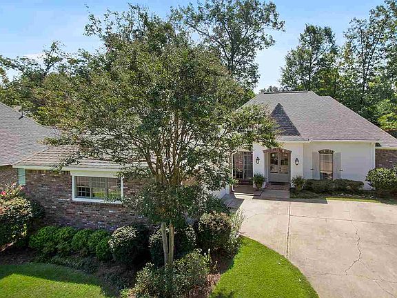 2nd image of 205 Oak Park Dr
