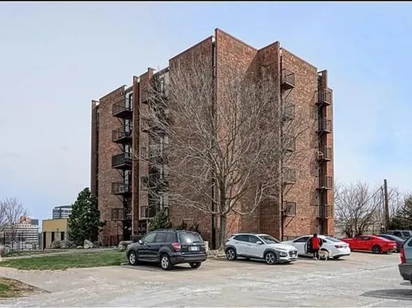 2933 Baltimore Ave APT 302, Kansas City, MO 64108
