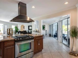 391 Pine Ave, Naples, FL 34108