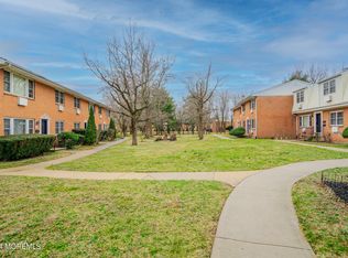 60 One Mile Rd #N, Cranbury, NJ 08512