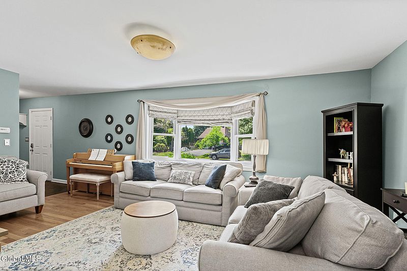4th image of 23 Bennett Terrace