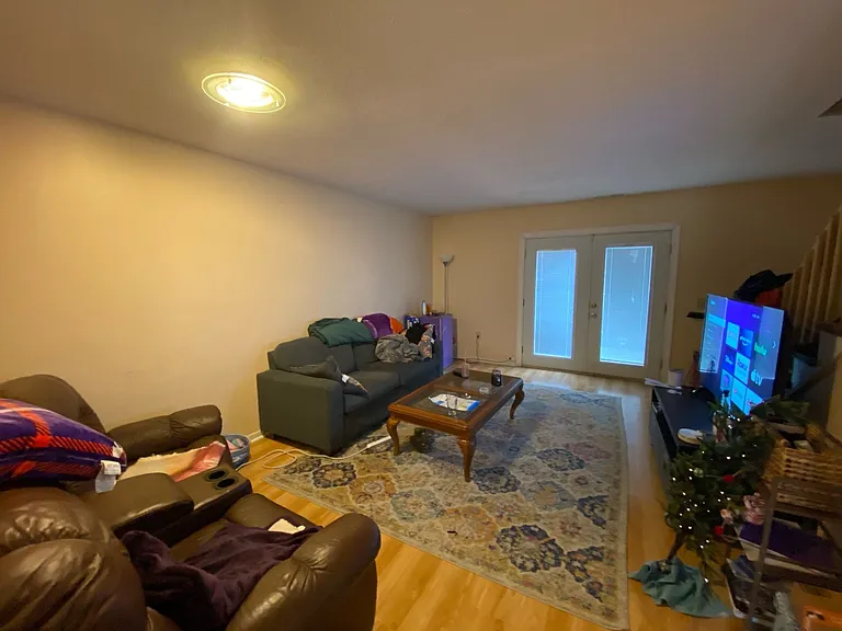 1108 Tiger Blvd #140 — Photo 4