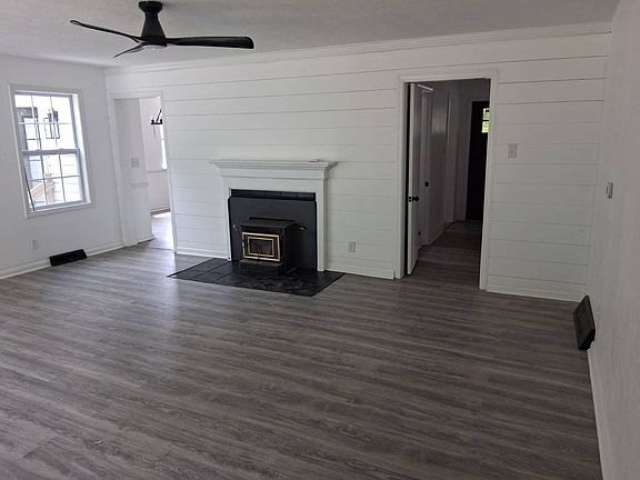 4th image of 218 Baker Rd