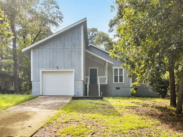 408 Watergap Dr, Fayetteville, NC 28314