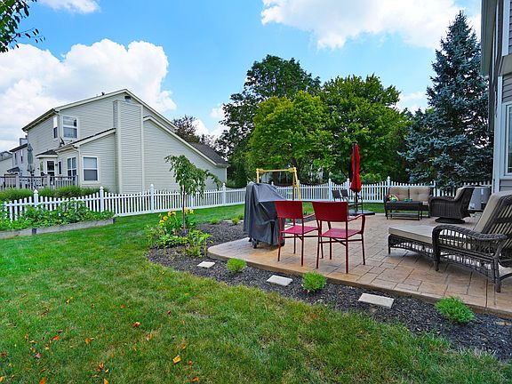 3rd image of 5548 Sandbrook Ln