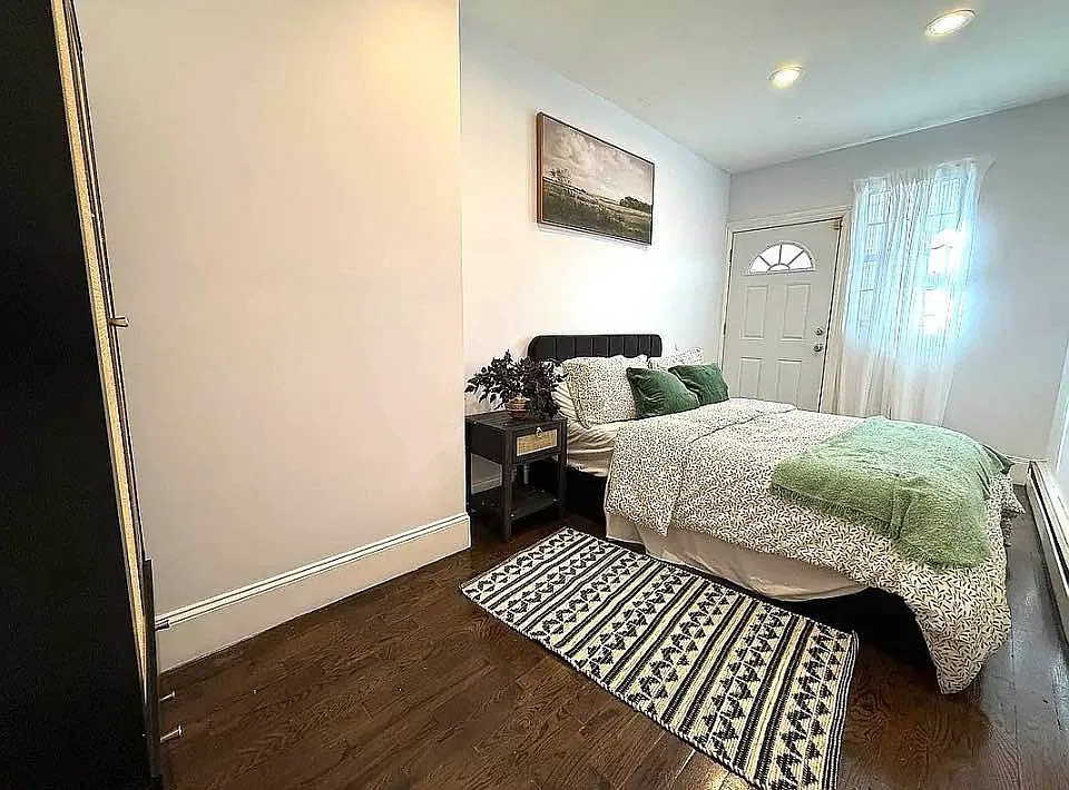 96 Sackman Street — Photo 4