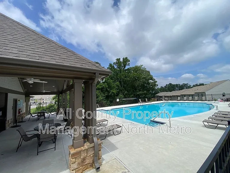 2715 Poppy Ct — Photo 12