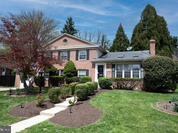 7071 Wolftree Ln, Rockville, MD 20852