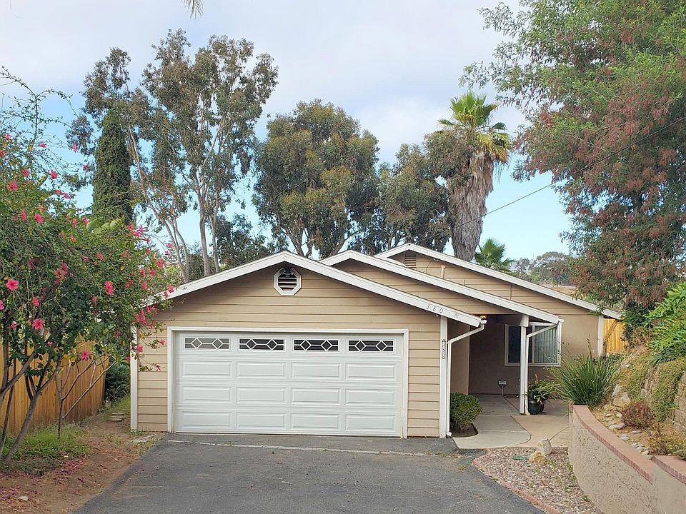 1st image of 380 Lado De Loma Dr