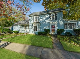 104 Charlotte Pl, Cary, IL 60013