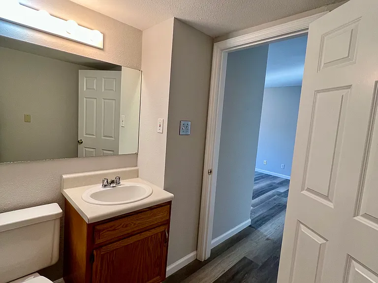 3151 Waycross Dr — Photo 2