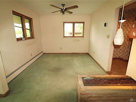 3rd image of 1499 Martin Way