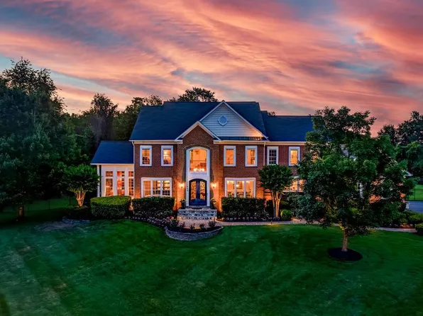 11866 Timber Knoll Ct, Herndon, VA 20170