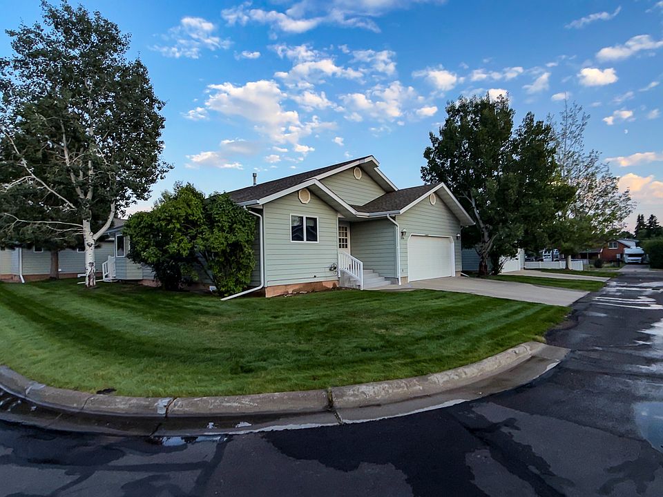 1st image of 3204 Arbor Way #2